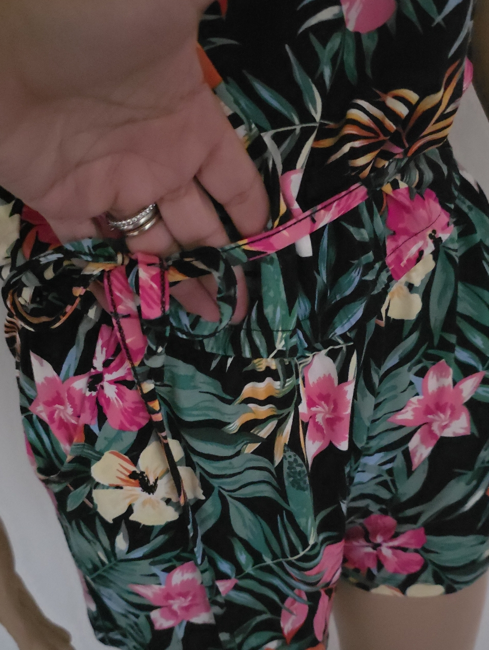 NWT Lascana Tropical Floral Print D Romper Size 2 - Picture 7 of 10